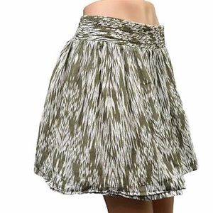Banana Republic Green and White Skirt
